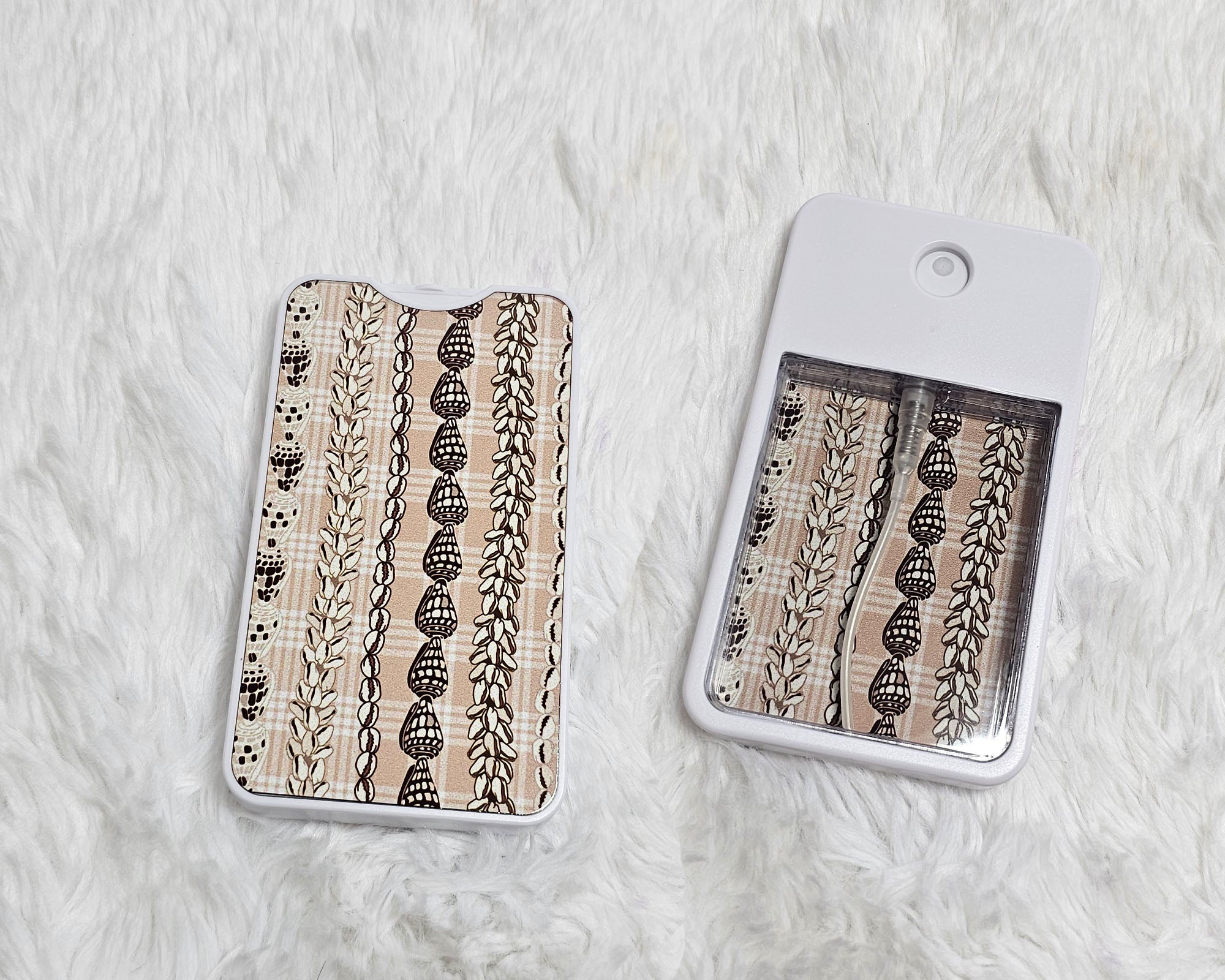 Spray Holder • Unfilled • Gift • Beige Palaka • Shells